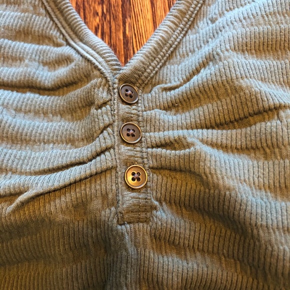 Green American Eagle halter top - Picture 4 of 5